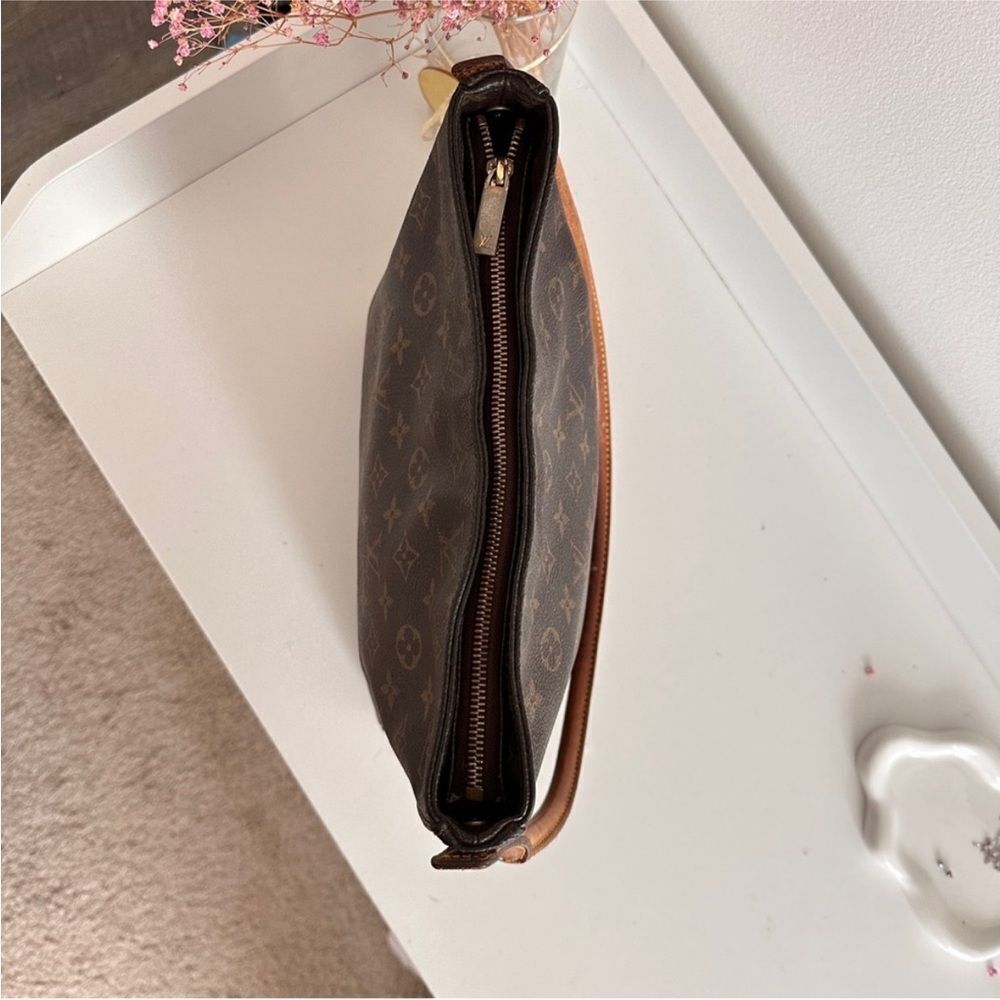 ✅AUTHENTIC✅LOUIS VUITTON LOOPING GM - Picture 6 of 15
